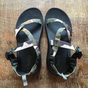 Chaco Classic Big Kids Sandal Size 4 Adjustable Strap Black Outdoor Camo Hiking